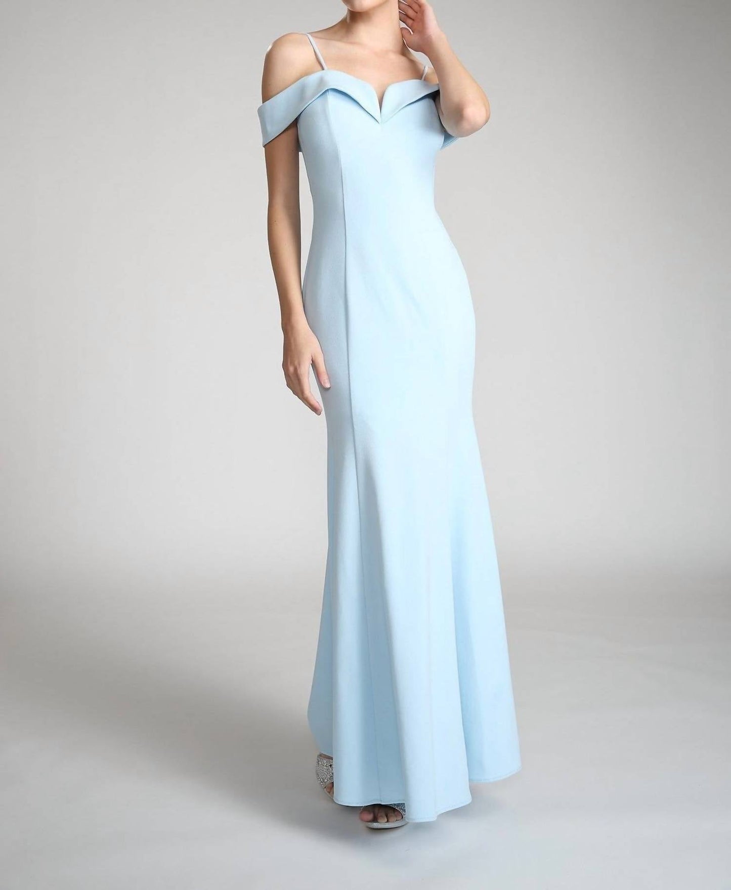 Fiesta Fashion - Off The Shoulder Long Bridesmaids Maxi Dress