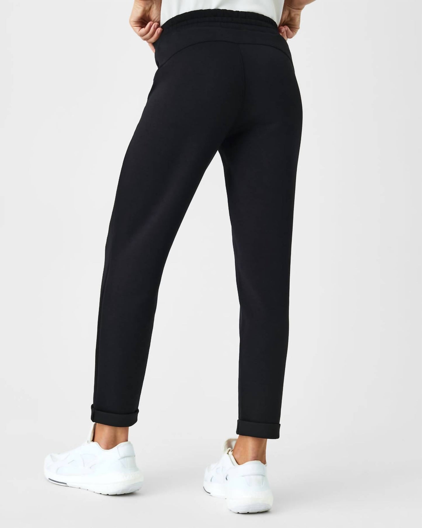 Spanx - Airessentials Tapered Pant