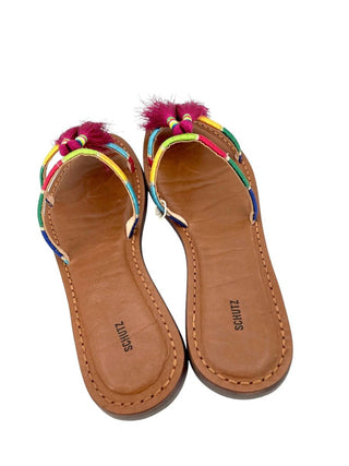Schutz - Sandália Rasteira Feminina com Tiras e Borlas