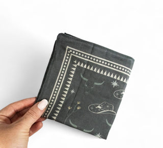 The Care Collective - Bandana com estampa ocidental