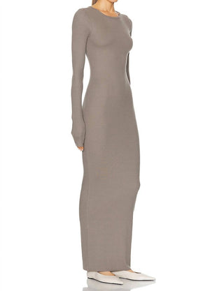 Eterne - Vestido longo de gola redonda e manga comprida