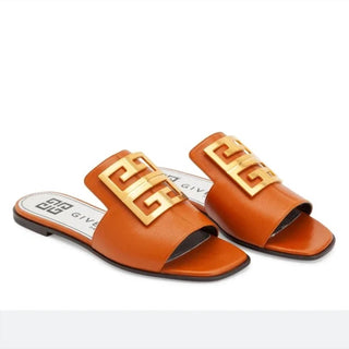 Givenchy - Chinelo Mule Feminino de Couro 4g Flat