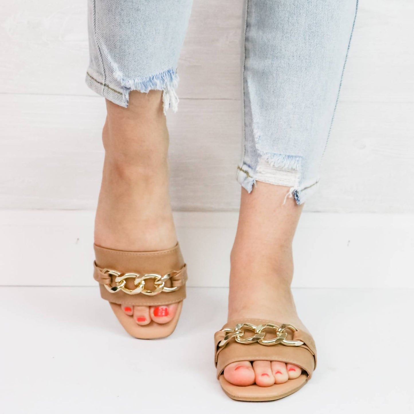 Qupid - Women's Chain Slip-on Sandals