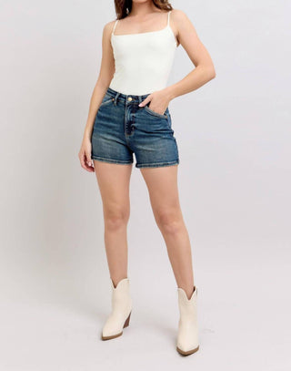 Judy Blue - Short jeans com cintura alta e bolso traseiro