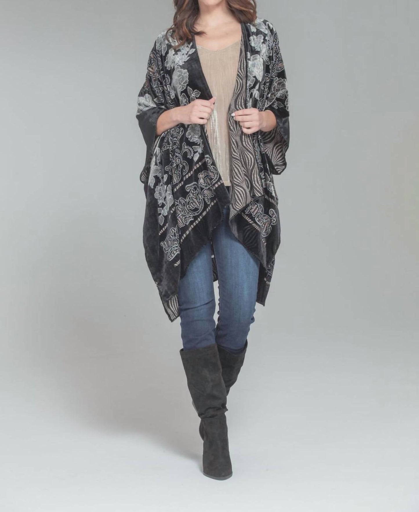 Paparazzi By Biz - Burnout Velvet Kimono