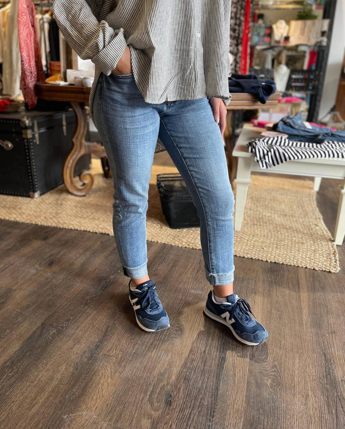 Kut From The Kloth - Amy Mid Rise Crop Straight