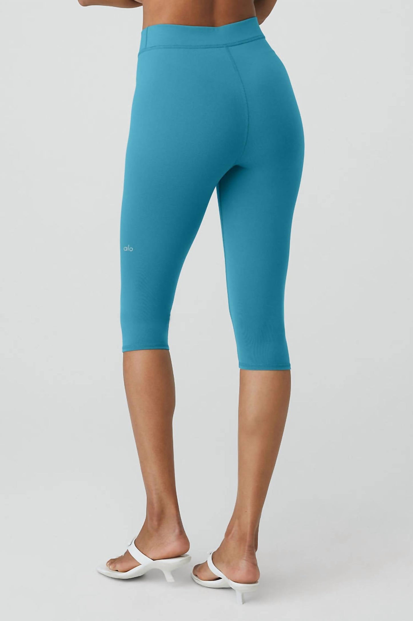 Alo Yoga - Airbrush V-cut Define Capri