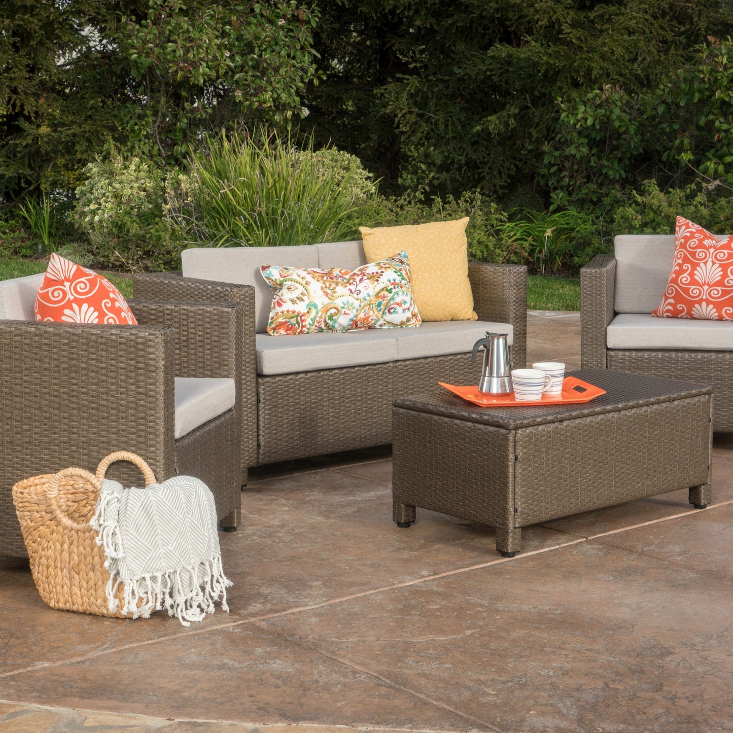 4 Piece Outdoor Set (Beige)