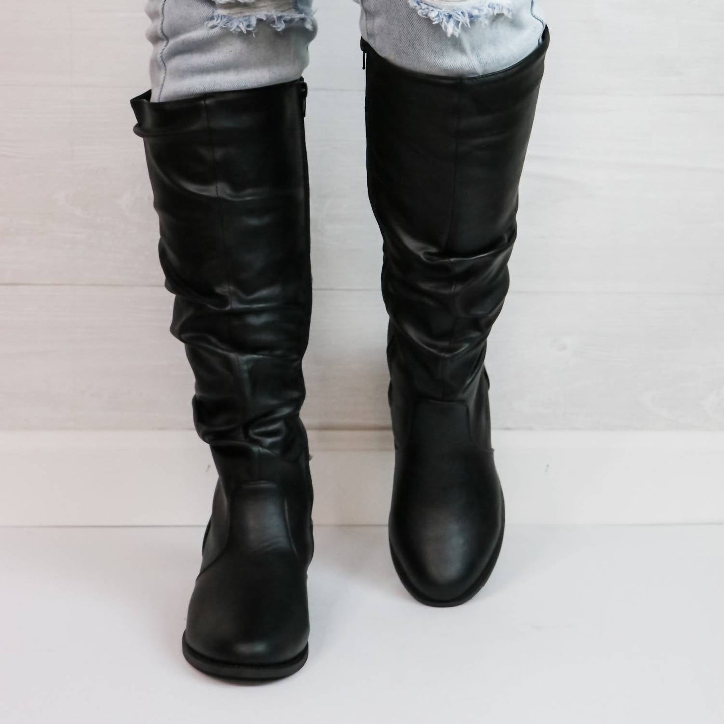 Qupid - Women's Slouchy Crinkle Boots