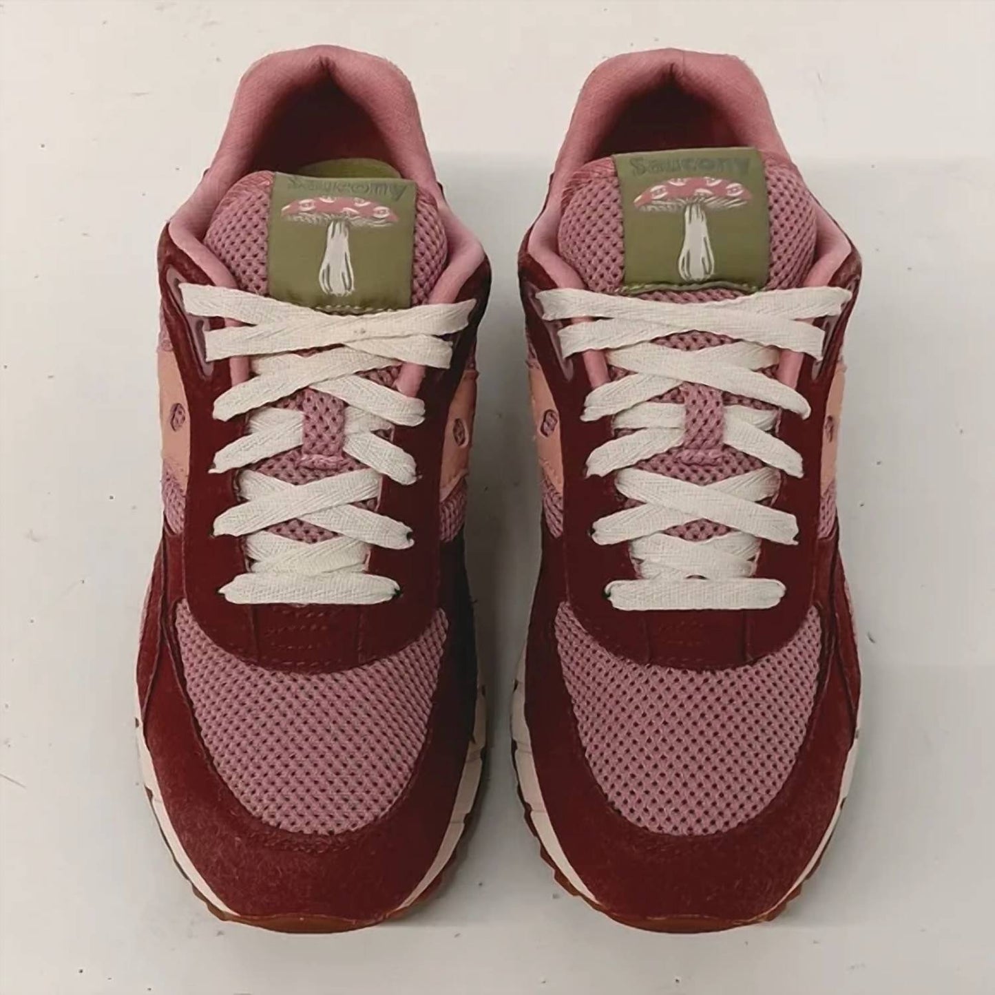 Saucony - Men's Shadow 6000 Mushroom Low Top Sneakers