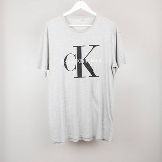 Calvin Klein - Camiseta gráfica com logotipo Icon