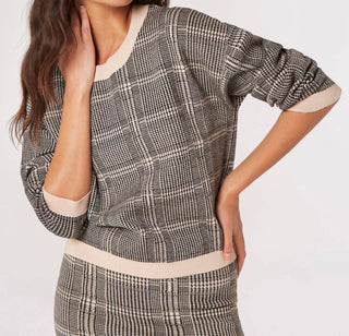 Apricot - Mini Skirt