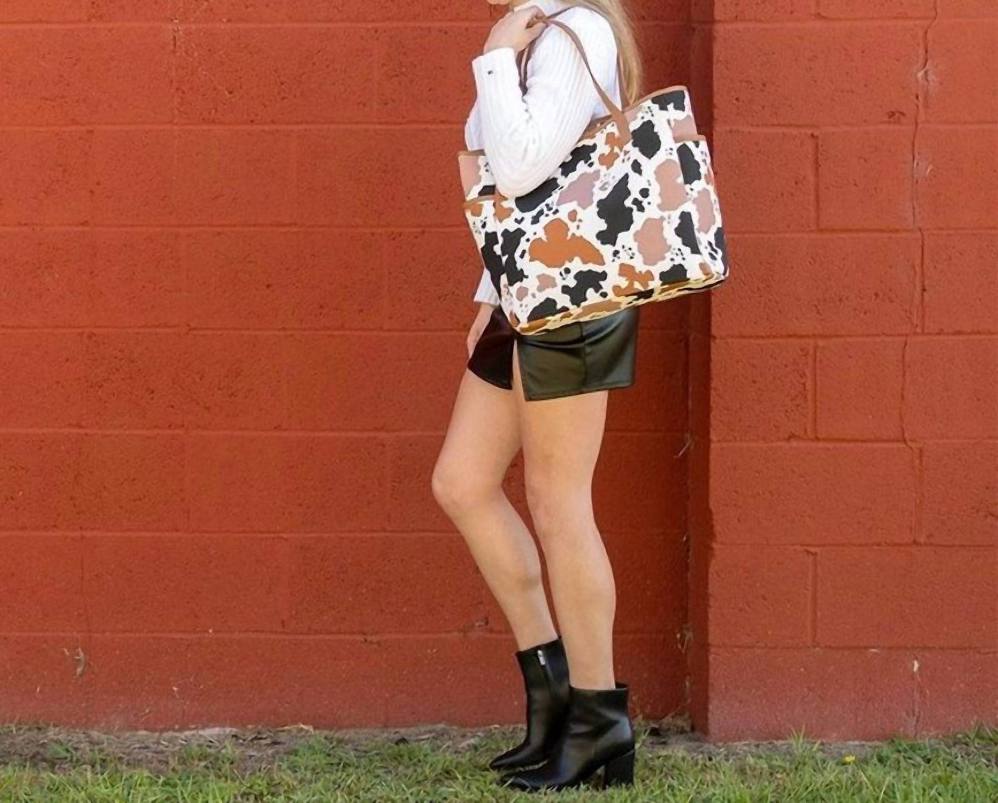 Viv & Lou - Women's Herd That Cow Print Hayden Tote