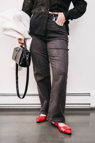 Daze - Calça Jeans Reta de Cintura Alta Sundaze