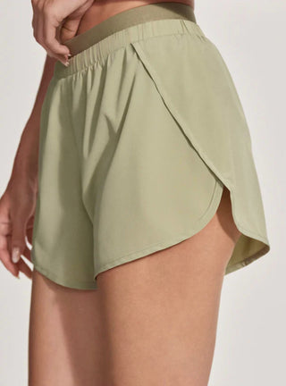 Varley - Rae Short de Corrida 4"