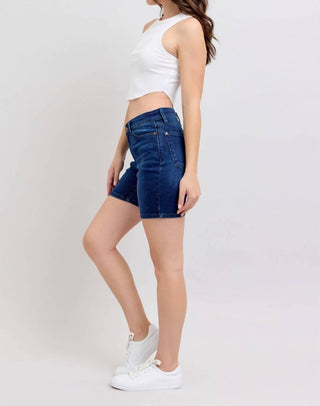 Judy Blue - Bermuda Jeans Curta Cintura Alta Frente em V