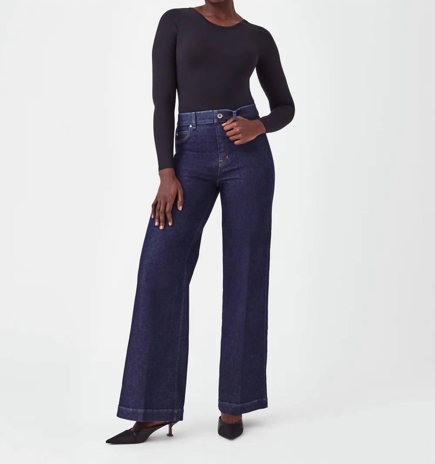 Spanx - Suit Yourself Long Sleeve Scoop Neck Bodysuit