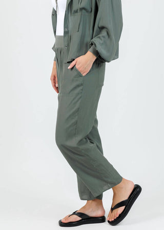 Lola & Sophie - Women's D Satin Crop Pants