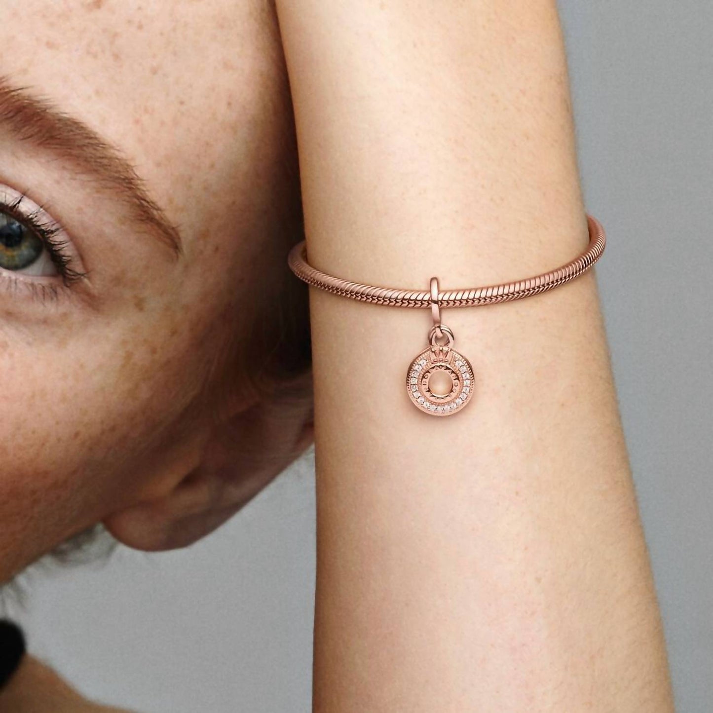 Pandora - Sparkling Pave Crown Charm