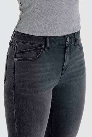 1822 Denim - Calça jeans bota cano curto com bainha desfiada e alta e baixa