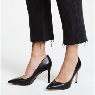 Sam Edelman - Sandálias femininas com bico fino e salto agulha cor avelã