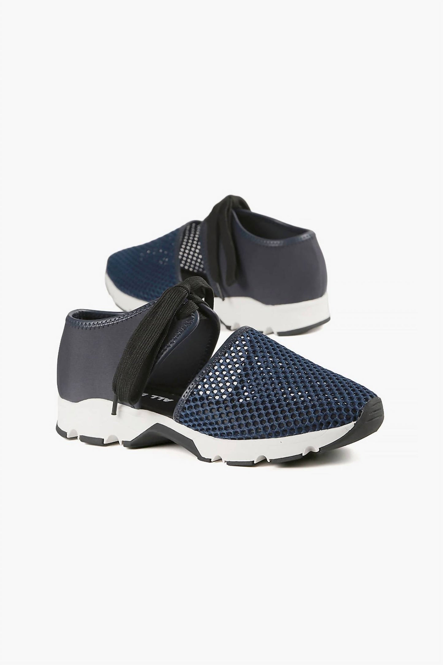 All Black - WOMEN'S AMAZING MESH SNEAKER