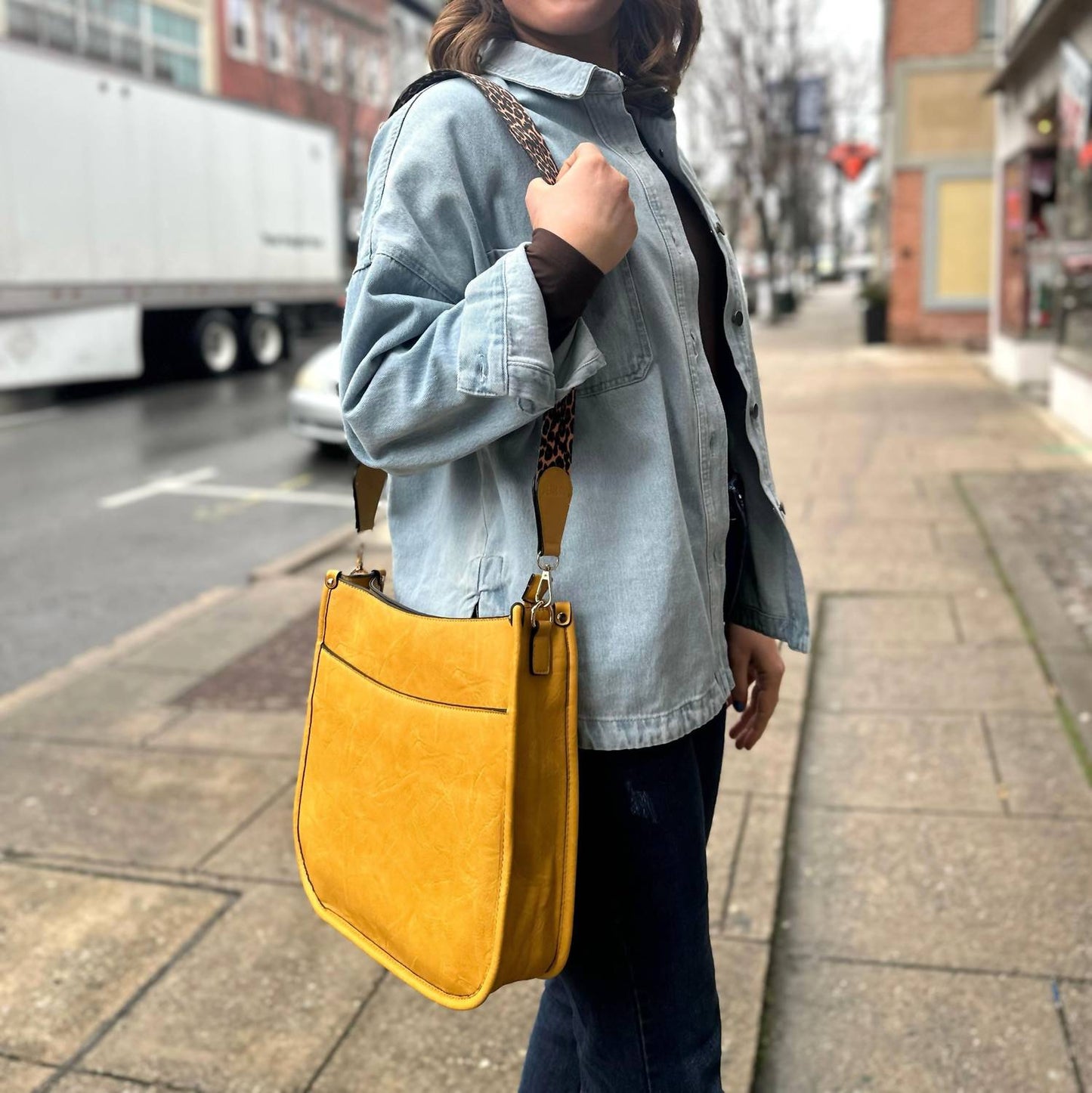 Jen & Co. - Women's Chloe Vegan Crossbody