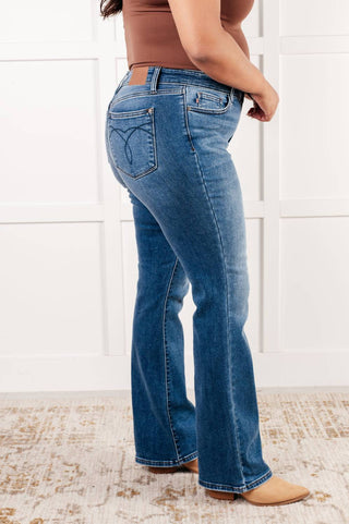 Judy Blue - Calça Jeans Bootcut Térmica de Cintura Média