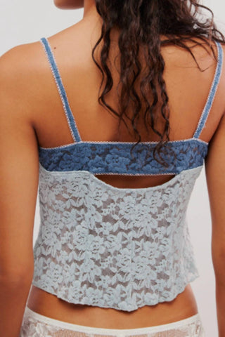 Free People - Top curto de renda para o dia todo