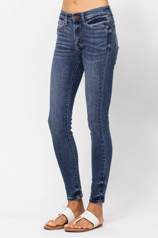 Judy Blue - Calça Jeans Skinny Clássica de Cintura Média Lavagem Média