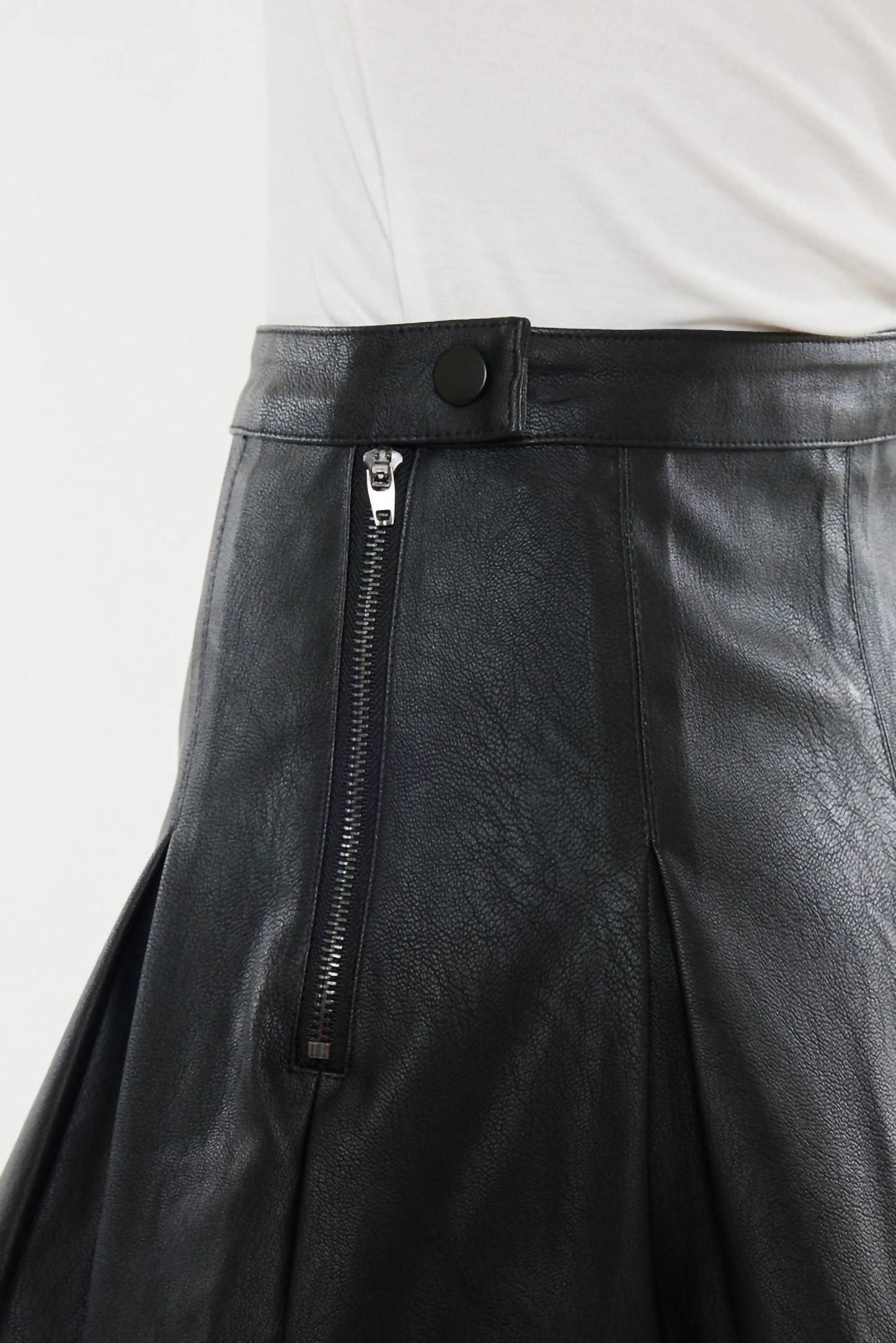 Kancan - Milicent Mid Rise Faux Leather Skirt