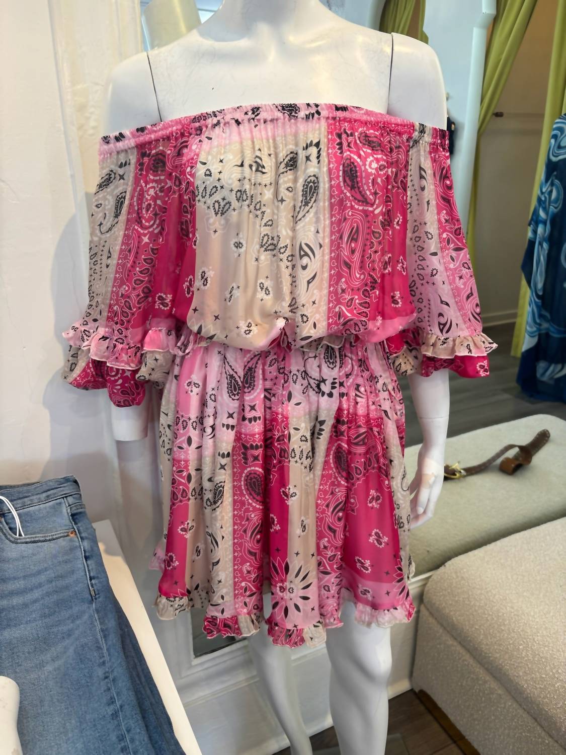 5 Progress - Off The Shoulder Bandana Print Mini Dress