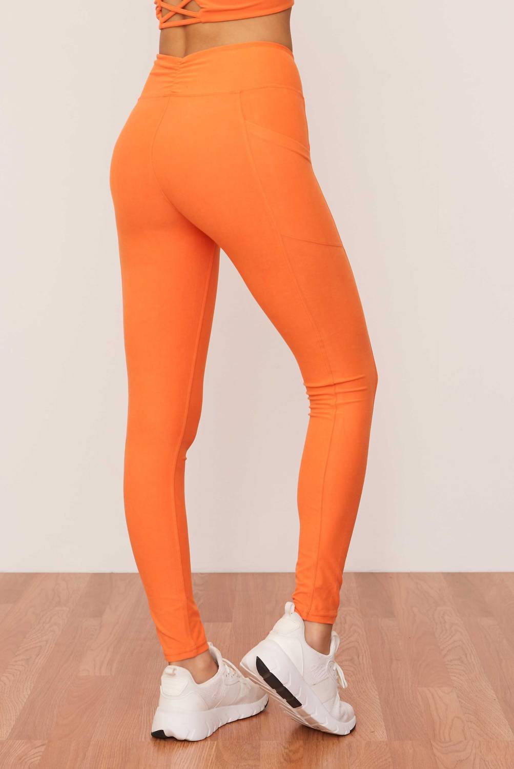 Wolven - Ruched Crossover Pocket Legging