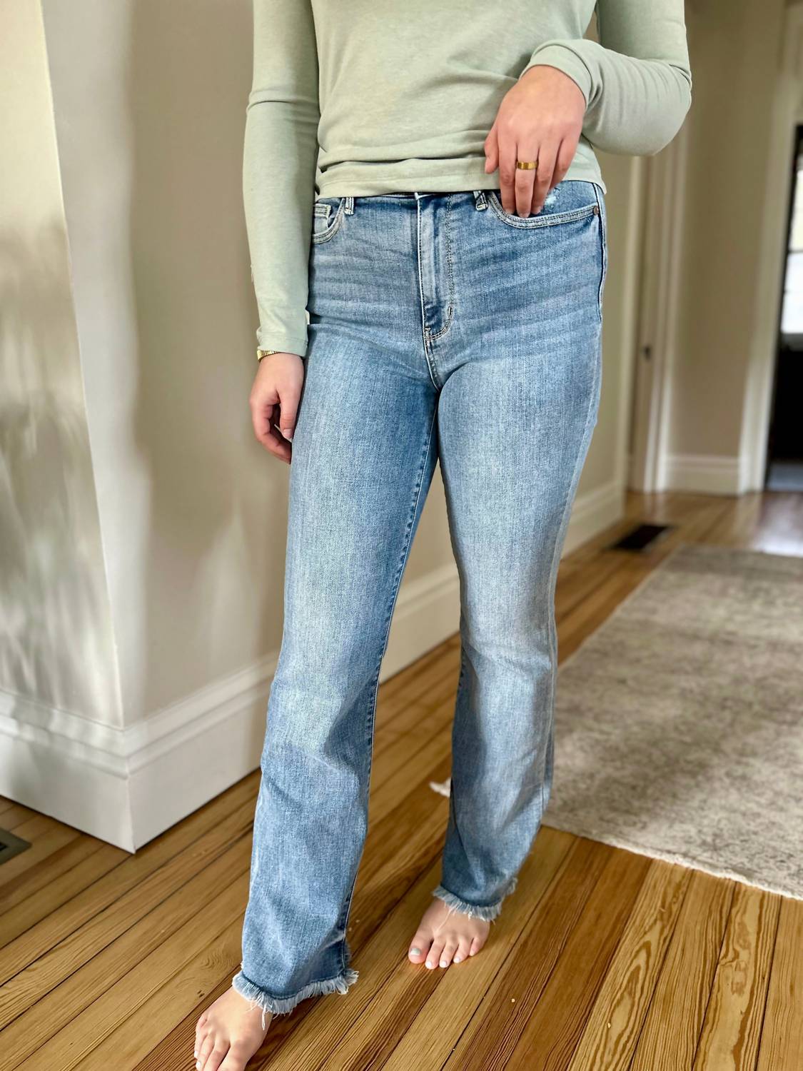 Judy Blue - High Waisted Frayed Bootcut Jean