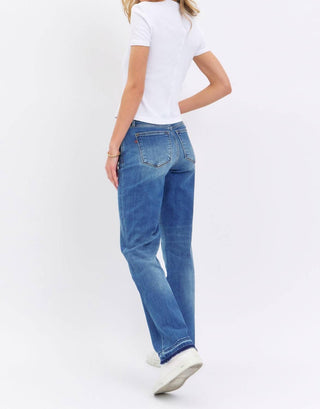 Judy Blue - Calça jeans de cintura média com barra solta