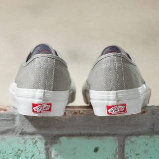 Vans - Unisex Skate Authentic Sneakers