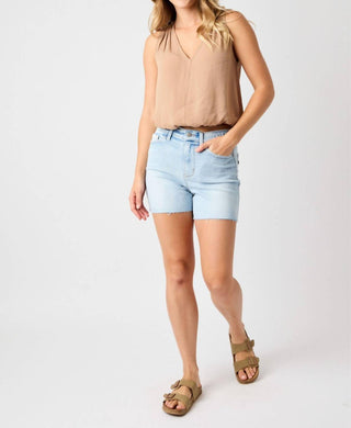 Judy Blue - Shorts de cintura alta com destroy nas costas