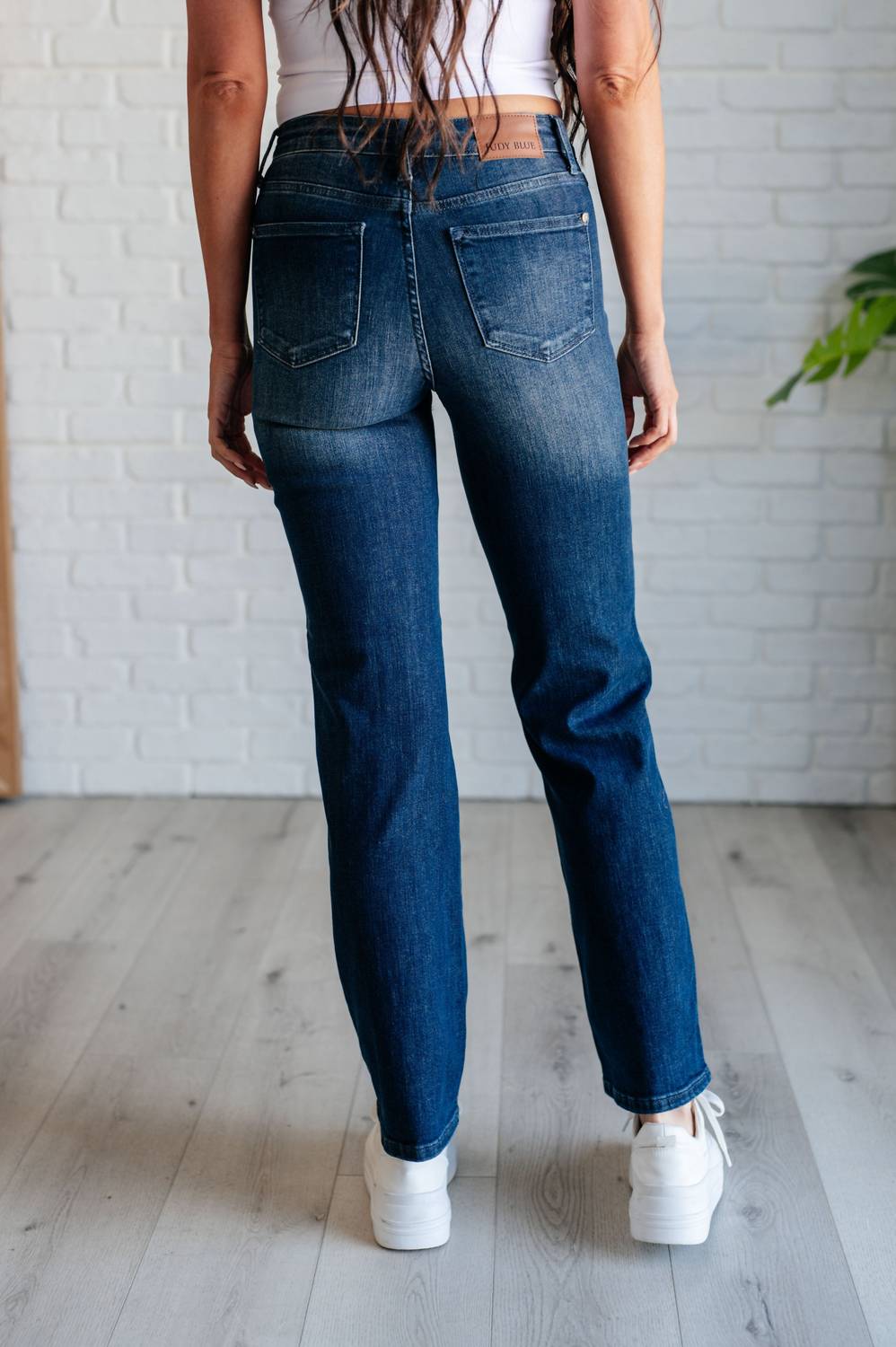Judy Blue - Mid Rise Control Top Classic Straight Jeans