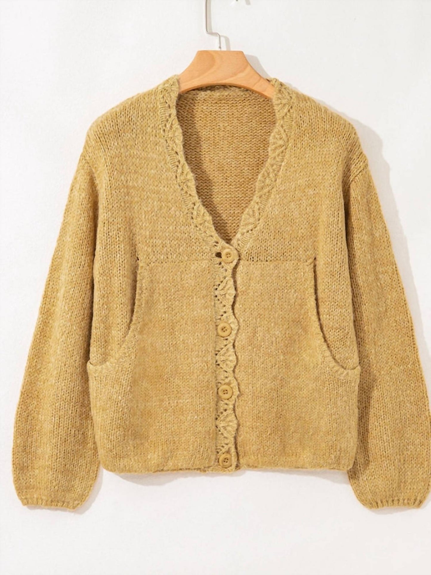 1 The Woman - Lantern Sleeve Scallop V Neck Buttoned Front Cardigan