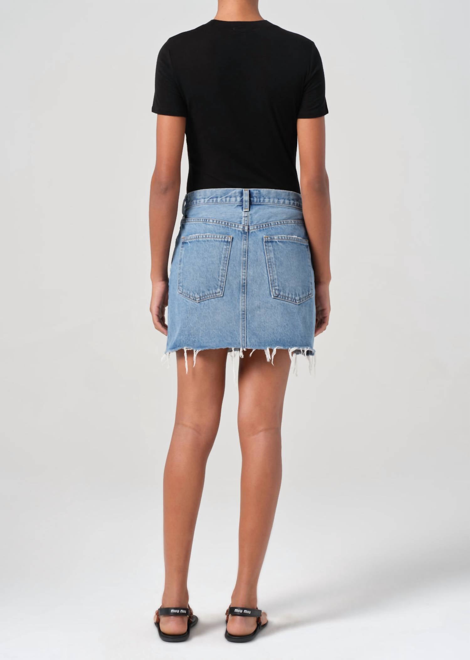 agolde-v-waist-mini-skirt-4