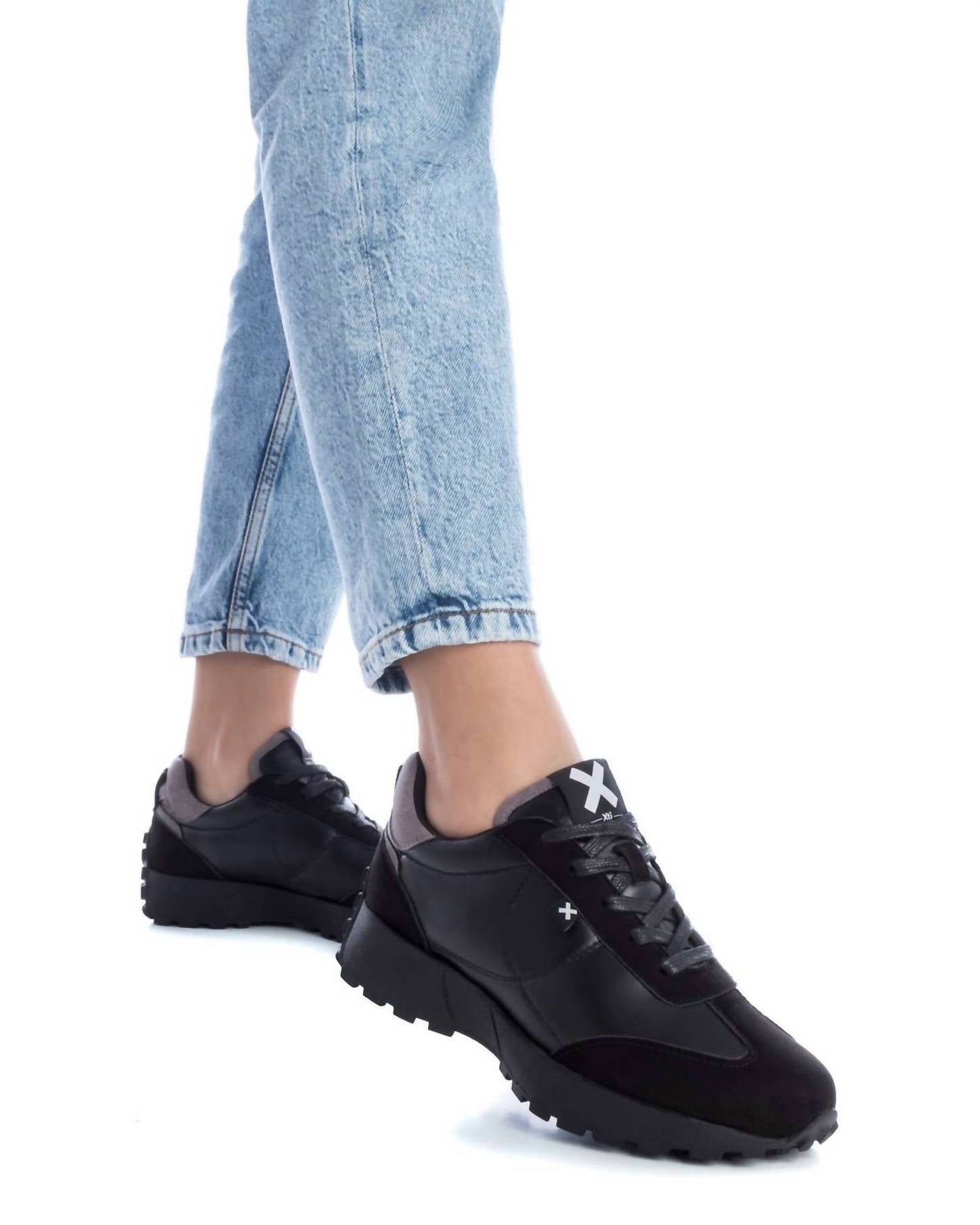 Xti - Women's 142008 Round Toe Sneakers