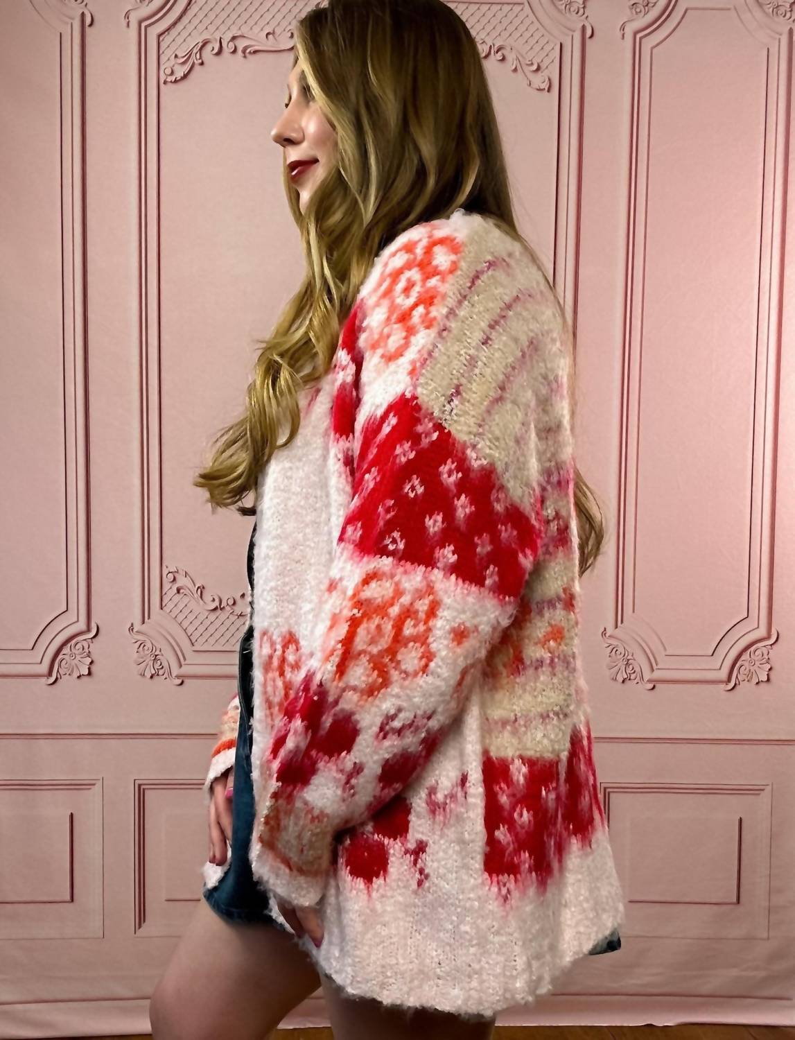 &Merci - Oversized Fuzzy Floral Cardigan