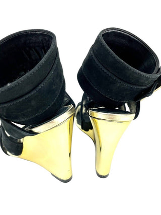 Schutz - Salto alto feminino de camurça brilhante