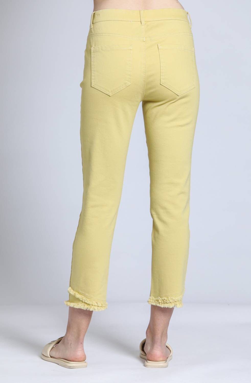 Apny - Olivia Pull-on Crop Frayed Jean