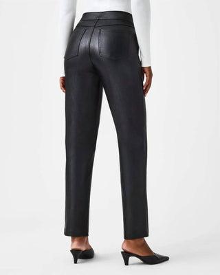 Spanx - COURO PARECIDO COM SLIM STRAIGHT