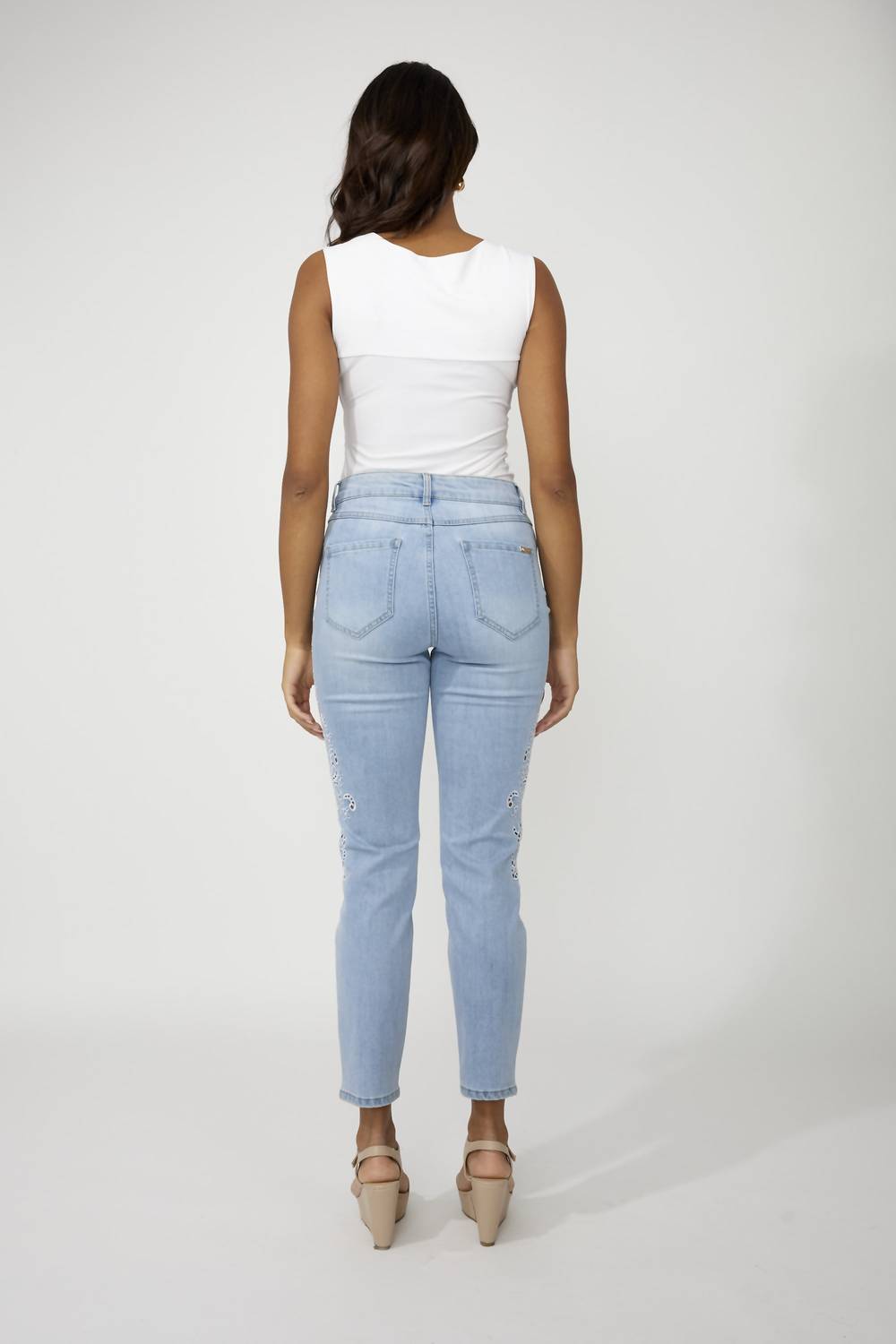 Frank Lyman - Embroidered Mid-rise Slim Jeans