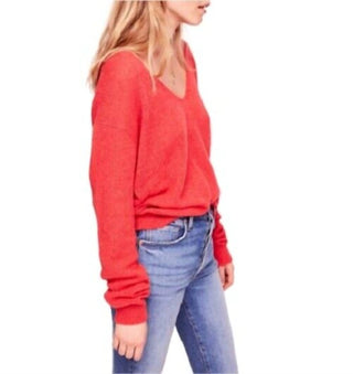 Free People - Suéter de malha coral com decote em V e gola em V
