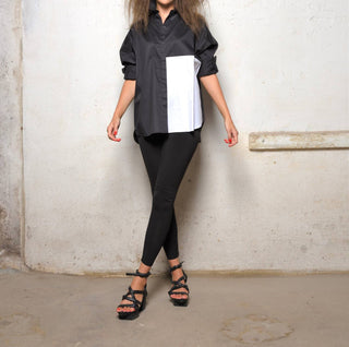 Simply Mila - Camisa Boxy de 2 Tons