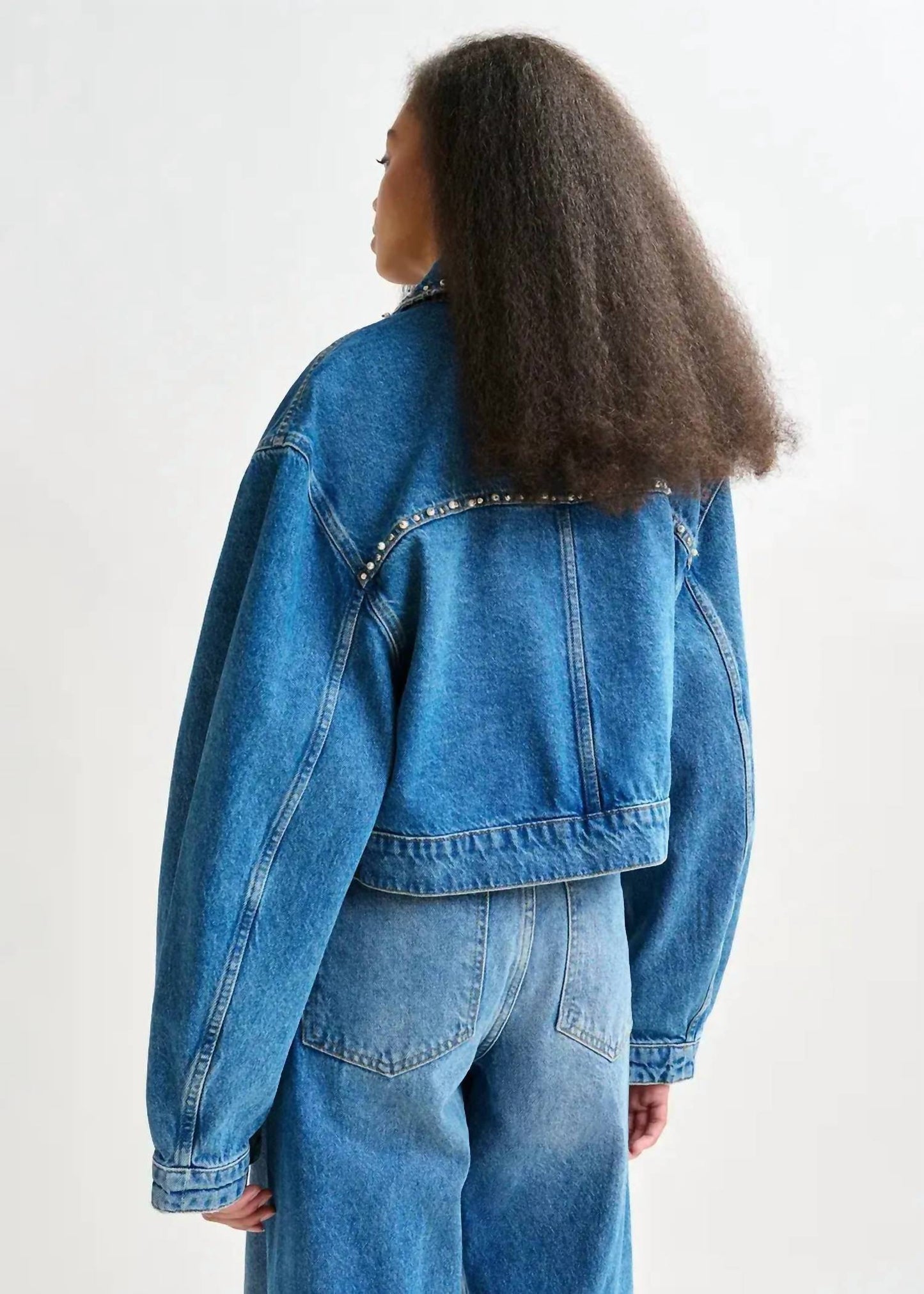 Essential Antwerp - Cropped Denim Jacket
