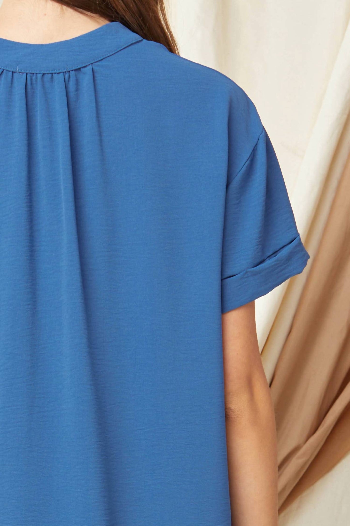 Entro - Textured Placket Top